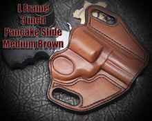 Smith & Wesson M&P 22 Compact. Pancake Slide Leather Holster